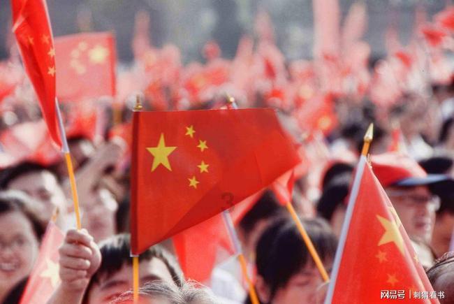 为什么非洲人会进化成黑色皮肤呢？